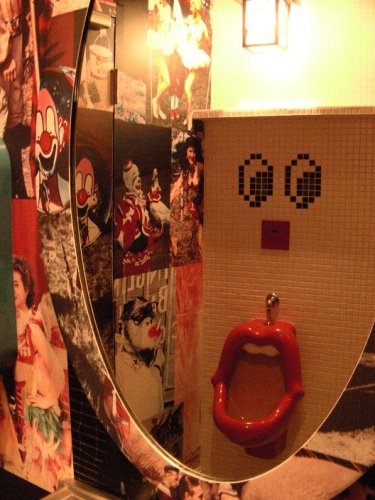 candy-bar-toilette